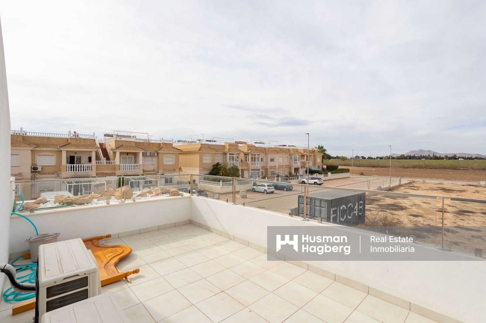 Chalet de 4 habitaciones en Los Alcázares en venta con piscina - 615.000 € (Ref: 9838599)