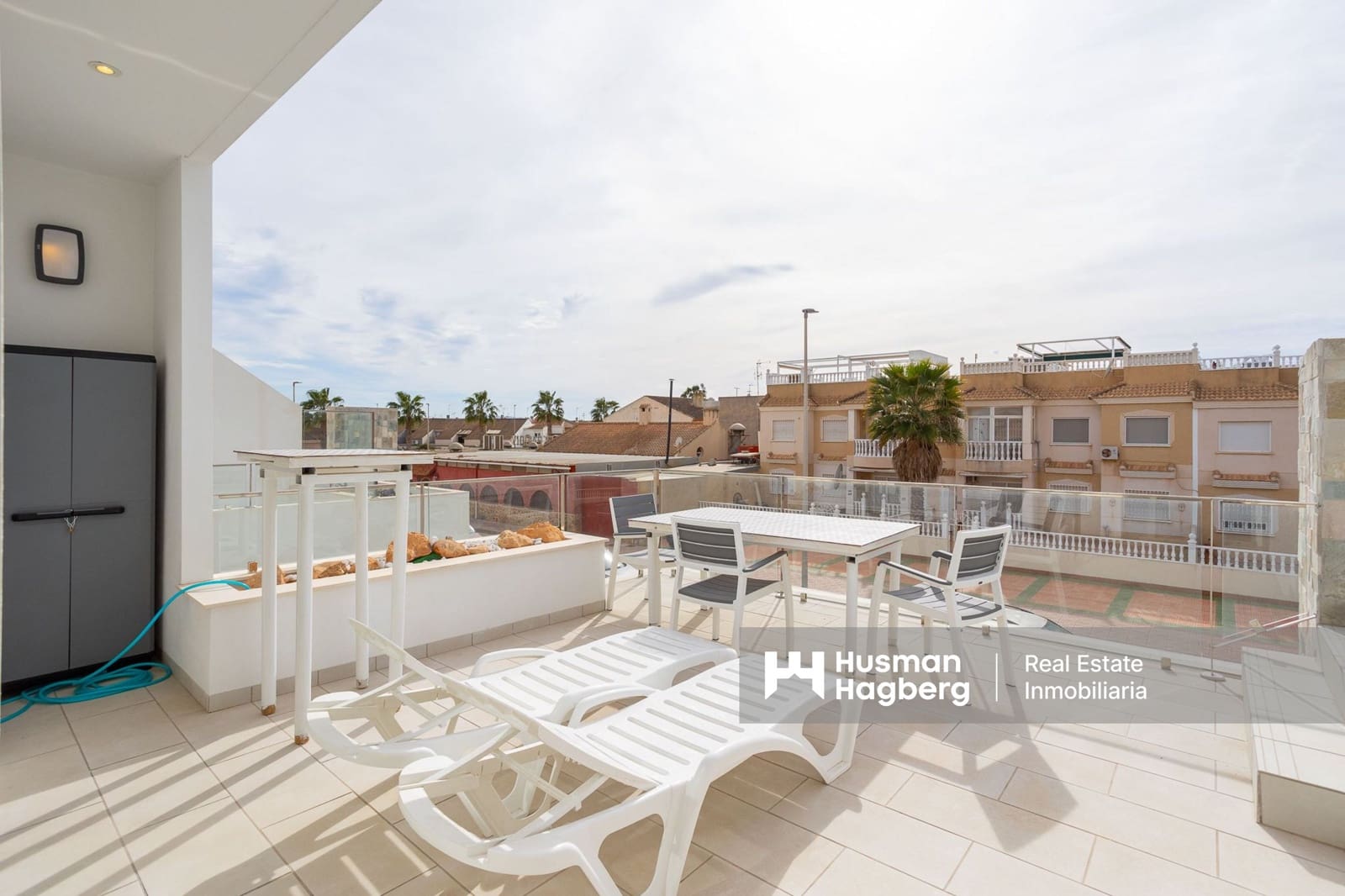 Chalet de 4 habitaciones en Los Alcázares en venta con piscina - 615.000 € (Ref: 9838599)