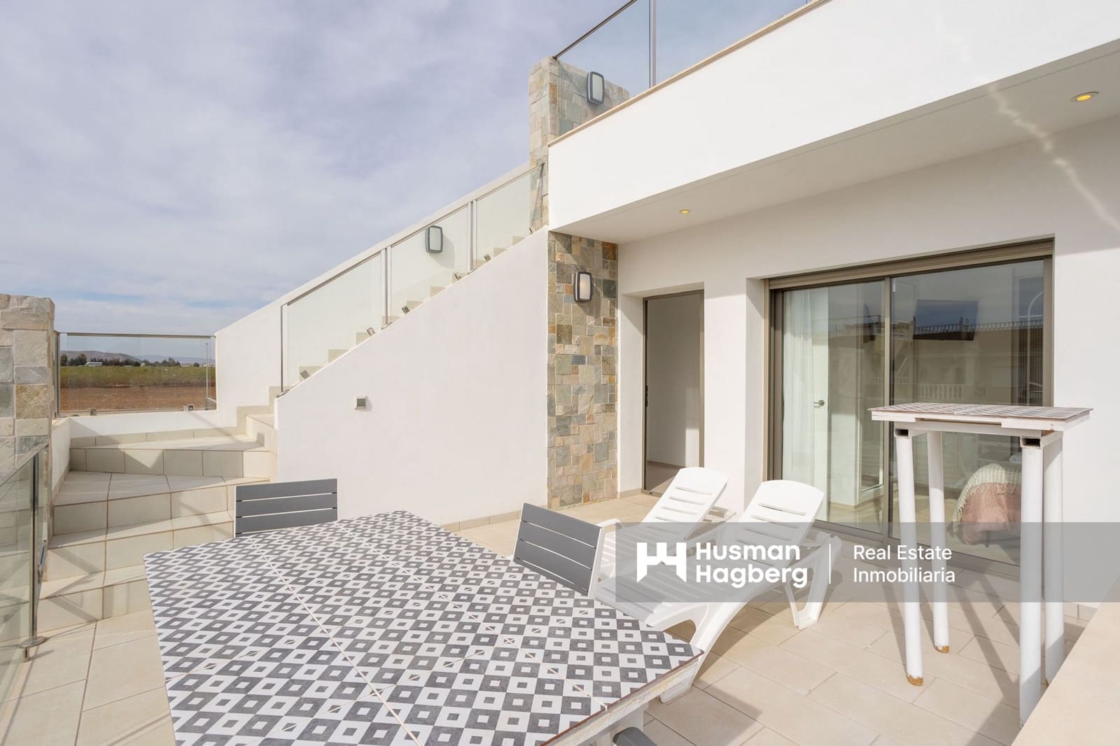Chalet de 4 habitaciones en Los Alcázares en venta con piscina - 615.000 € (Ref: 9838599)