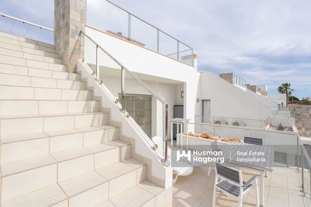 4 bedroom Villa for sale in Centro, Los Alcázares with pool - € 615,000 (Ref: 9838599)