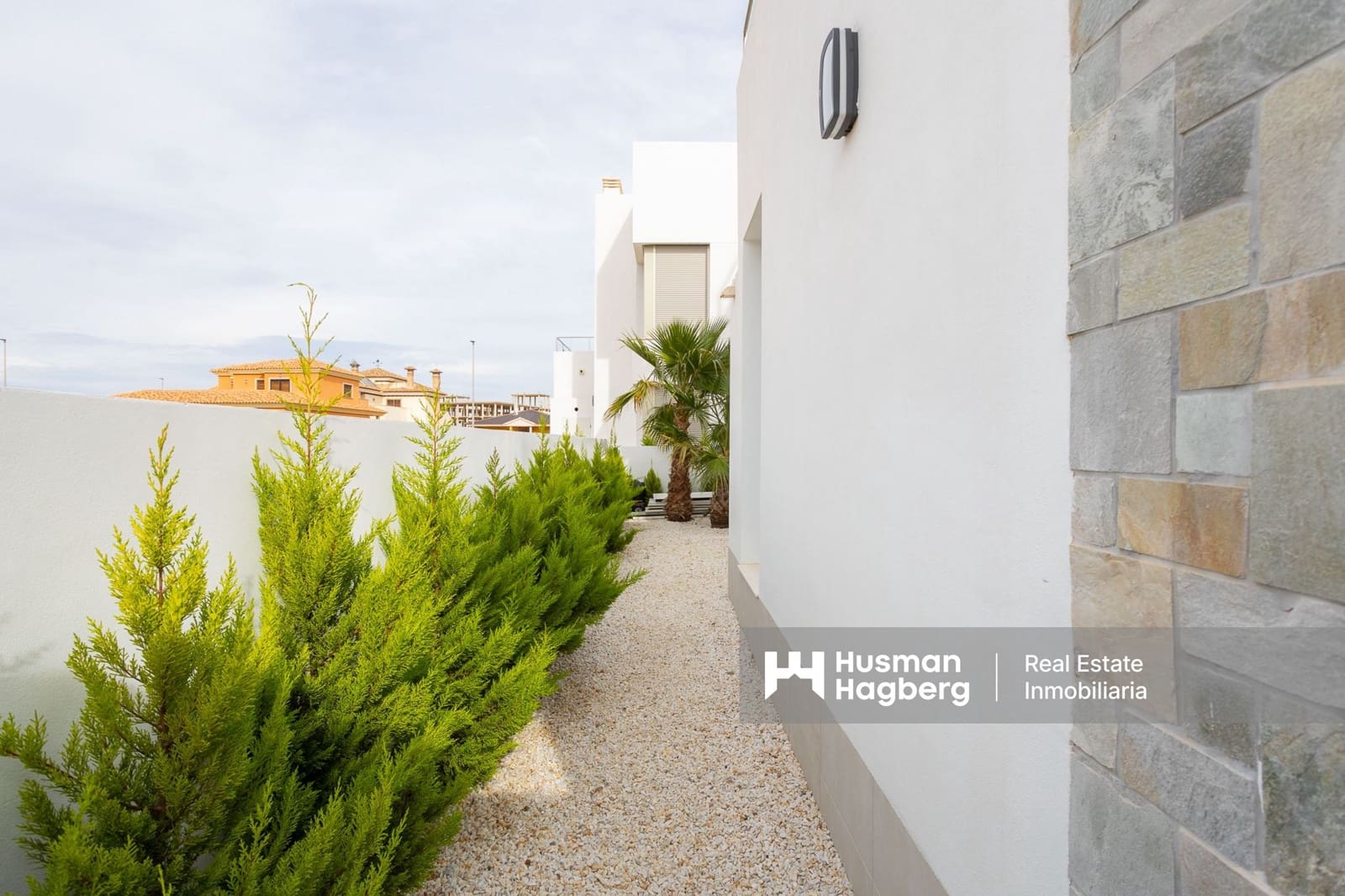 Chalet de 4 habitaciones en Los Alcázares en venta con piscina - 615.000 € (Ref: 9838599)