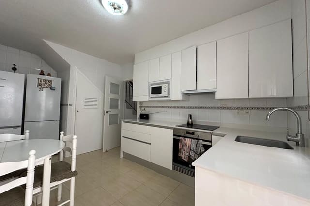 4 bedroom Townhouse for sale in Centro, Los Alcázares - € 299,000 (Ref: 9844323)