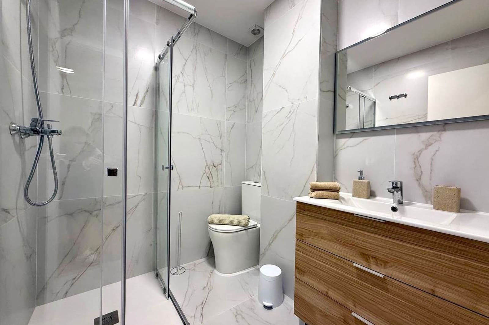 2 bedroom Apartment for sale in Los Cuarteros - € 168,900 (Ref: 9854321)