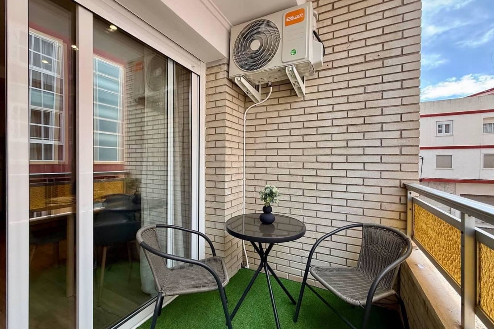 2 bedroom Apartment for sale in Los Cuarteros - € 168,900 (Ref: 9854321)