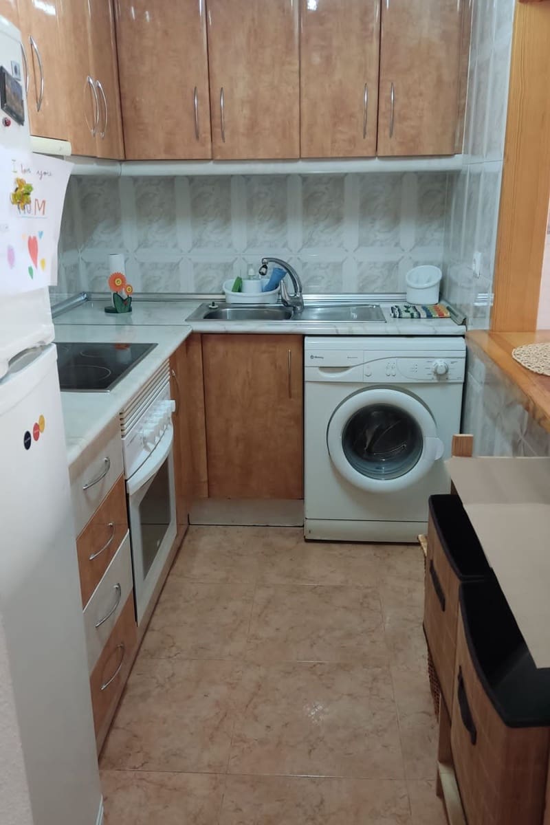 3 soveværelse Lejlighed til salg i Los Alcazares med swimmingpool - € 149.900 (Ref: 9861148)