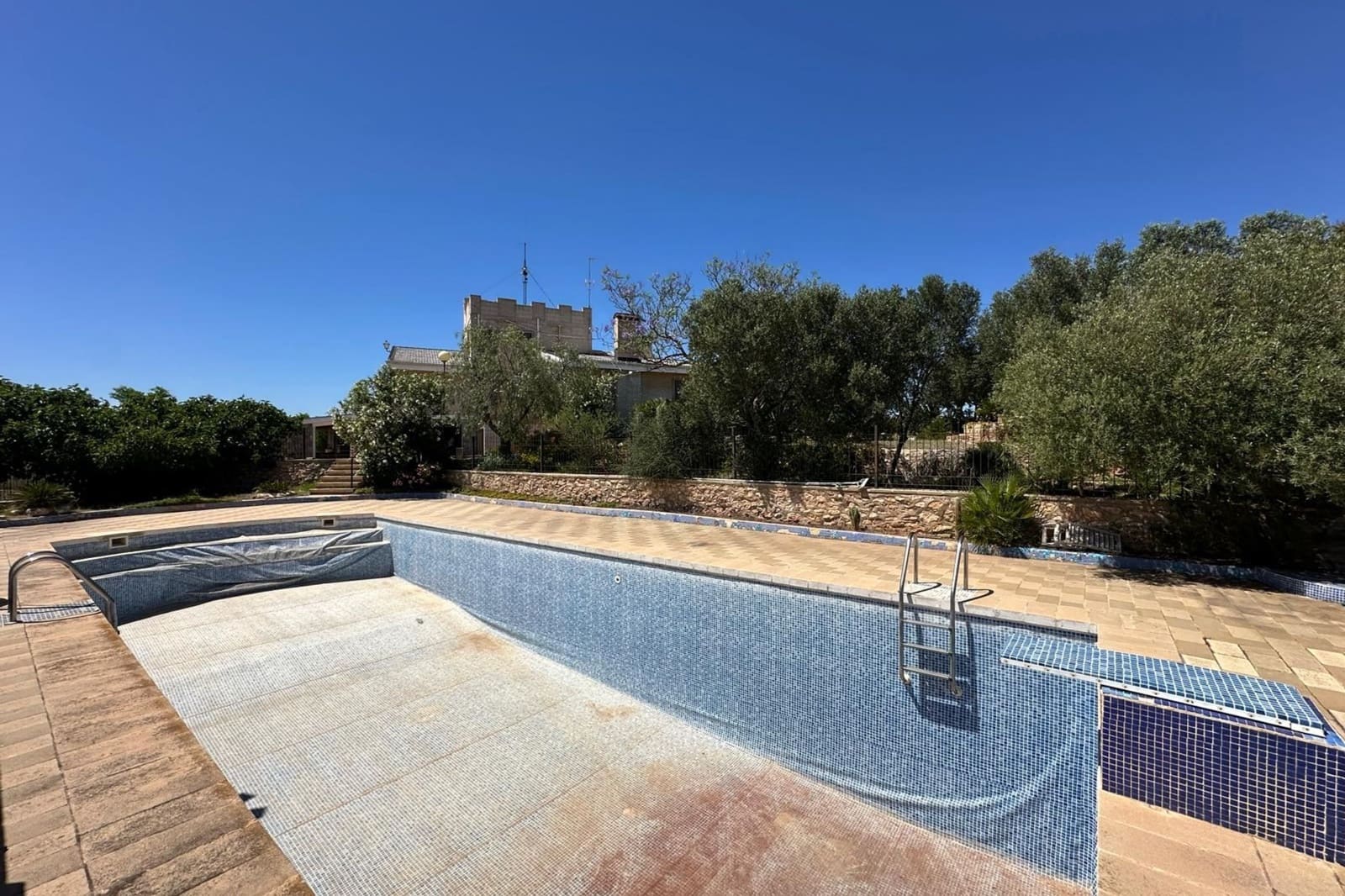 5 bedroom Villa for sale in Cartagena with pool - € 499,900 (Ref: 9862393)