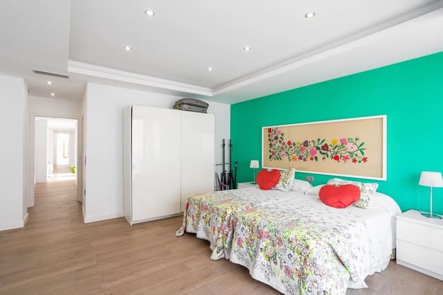 7 Zimmer Villa zu verkaufen in Centro, Los Alcázares - 1.000.000 € (Ref: 9872467)