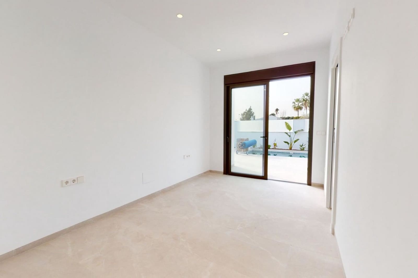 3 soverom Villa til salgs i Los Alcazares med svømmebasseng - € 739 900 (Ref: 9895221)