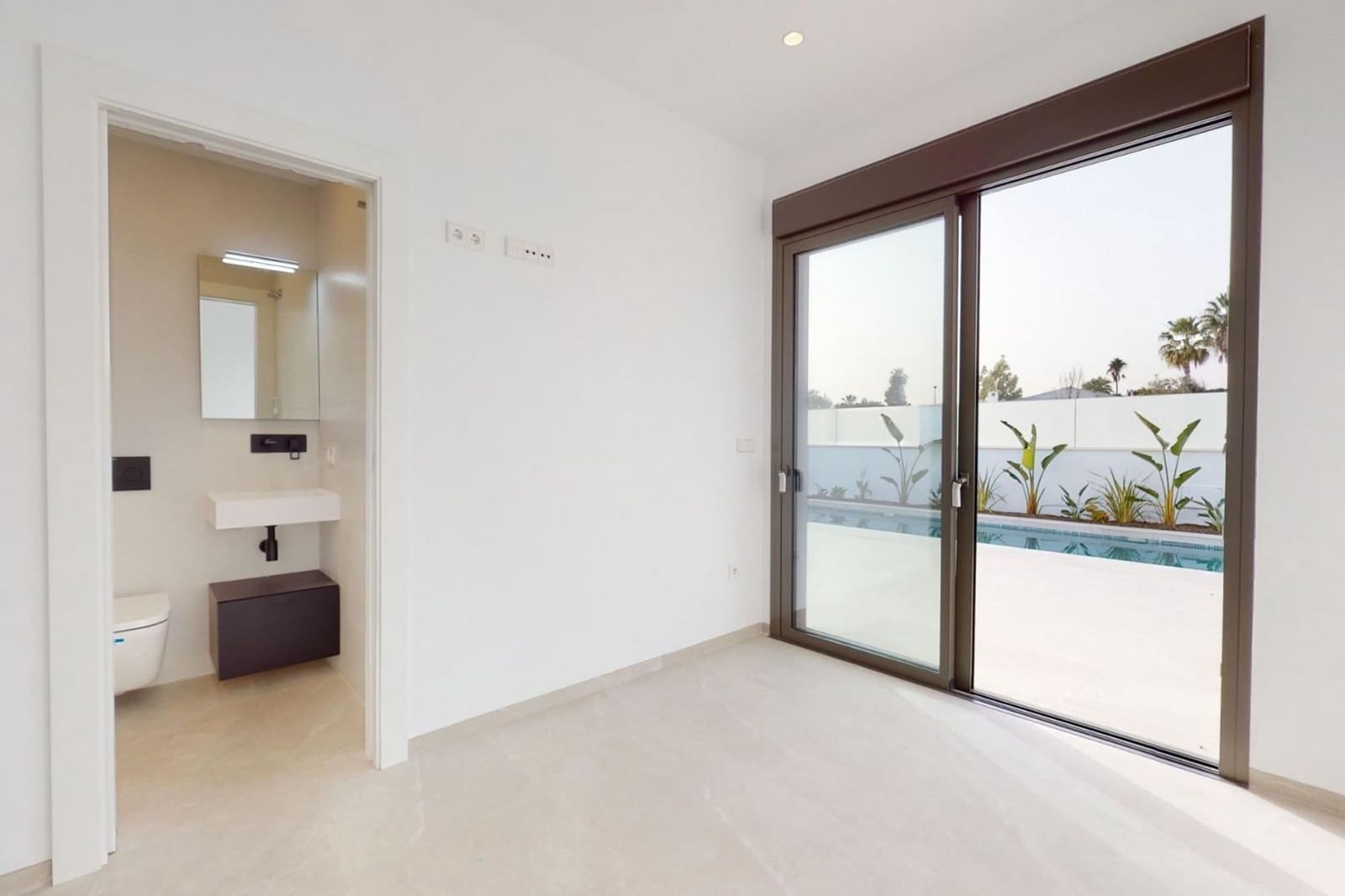 3 soverom Villa til salgs i Los Alcazares med svømmebasseng - € 739 900 (Ref: 9895221)