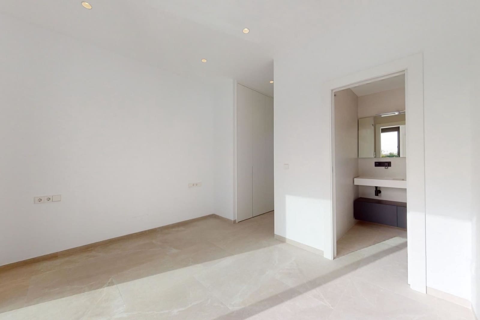 3 soverom Villa til salgs i Los Alcazares med svømmebasseng - € 739 900 (Ref: 9895221)