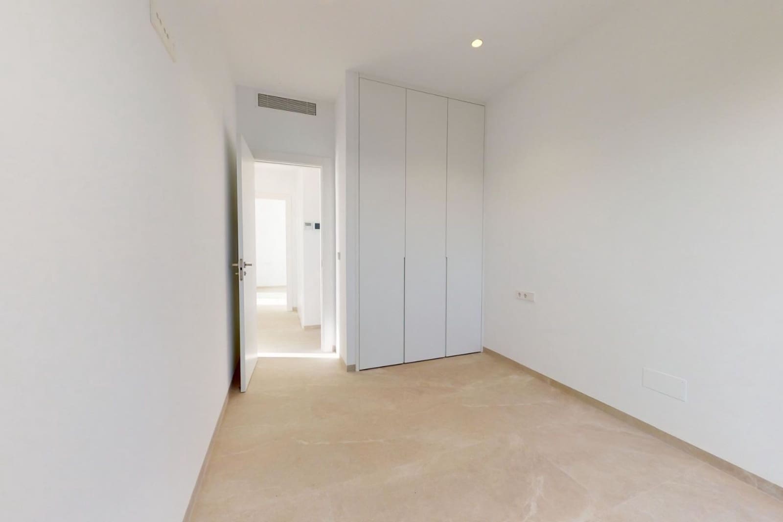 3 soverom Villa til salgs i Los Alcazares med svømmebasseng - € 739 900 (Ref: 9895221)