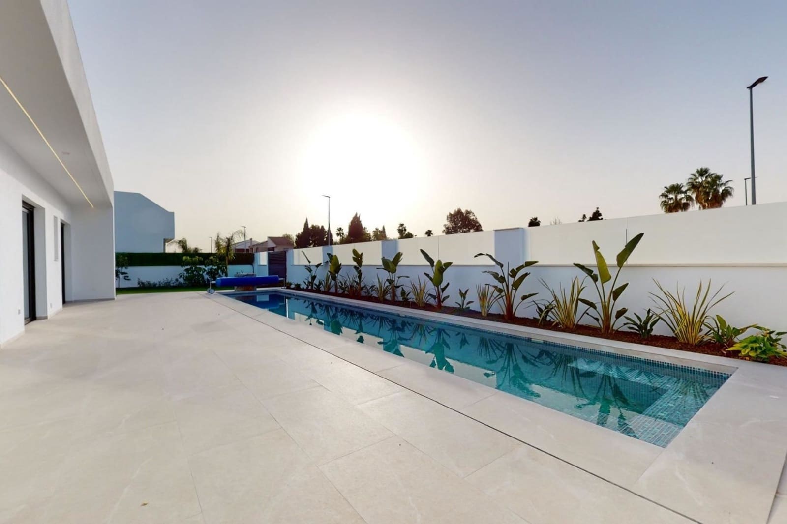 3 soverom Villa til salgs i Los Alcazares med svømmebasseng - € 739 900 (Ref: 9895221)