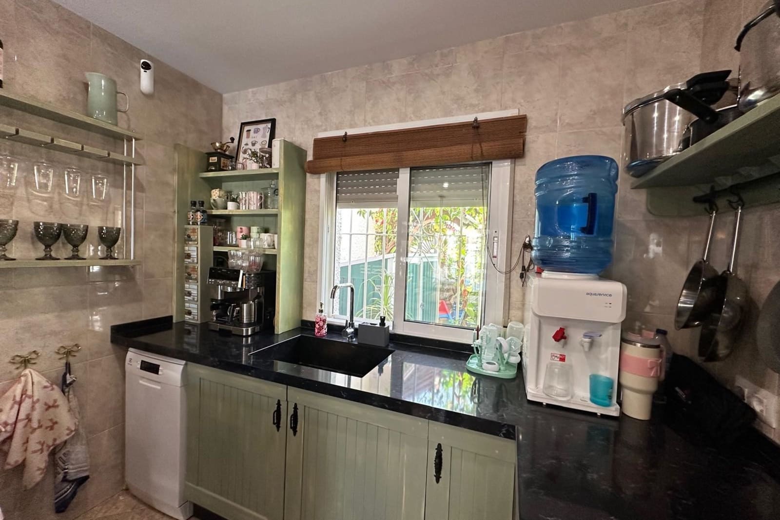3 sovrum Hus till salu i Estrella de Mar med pool - 320 000 € (Ref: 9968877)