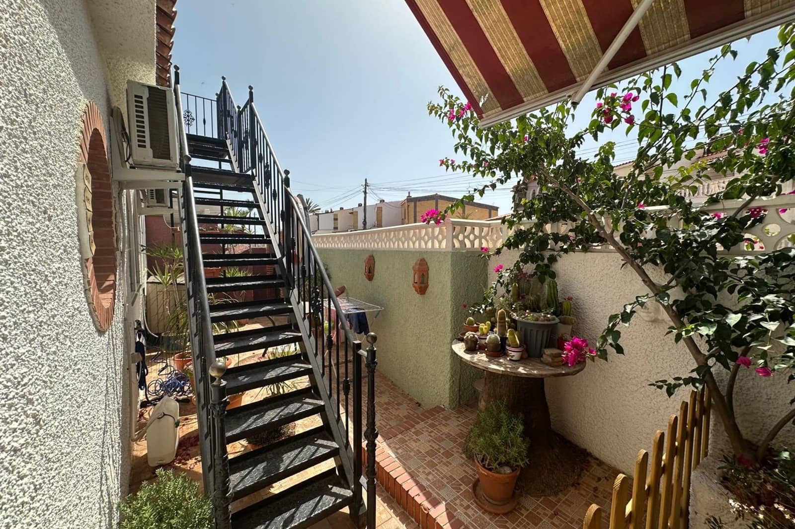 3 sovrum Hus till salu i Estrella de Mar med pool - 320 000 € (Ref: 9968877)