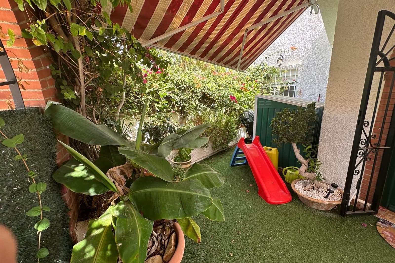 3 sovrum Hus till salu i Estrella de Mar med pool - 320 000 € (Ref: 9968877)