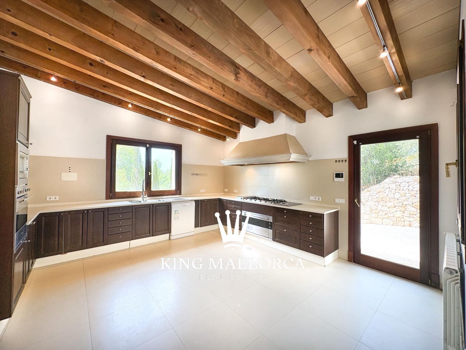 8 Zimmer Villa zu vermieten in Esporles mit Pool Garage - 12.000 € (Ref: 10048702)
