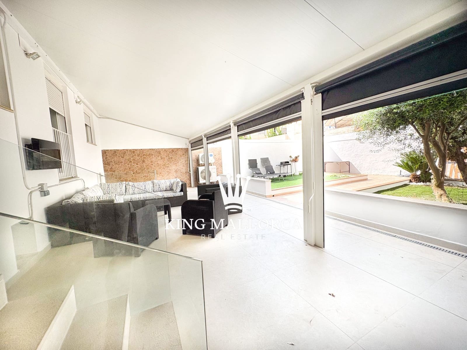 3 quarto Apartamento para arrendar em Es Molinar / El Molinar com piscina - 2 500 € (Ref: 10160911)