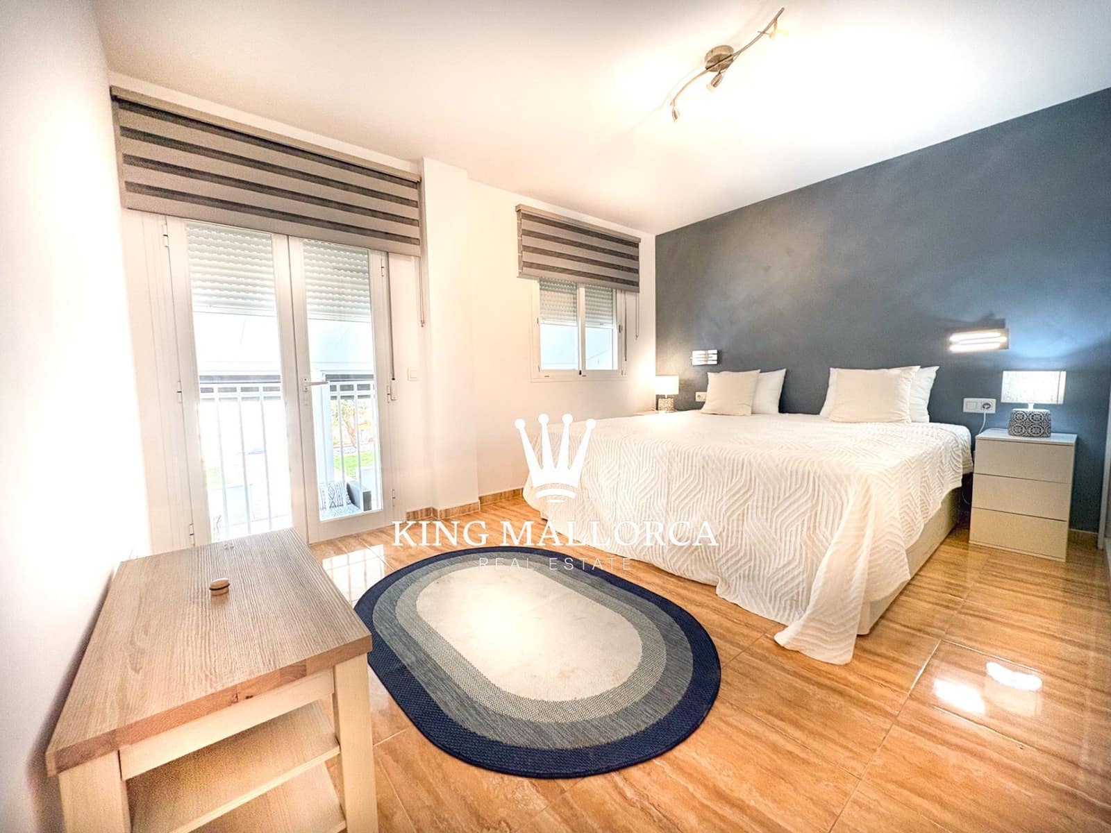 3 quarto Apartamento para arrendar em Es Molinar / El Molinar com piscina - 2 500 € (Ref: 10160911)