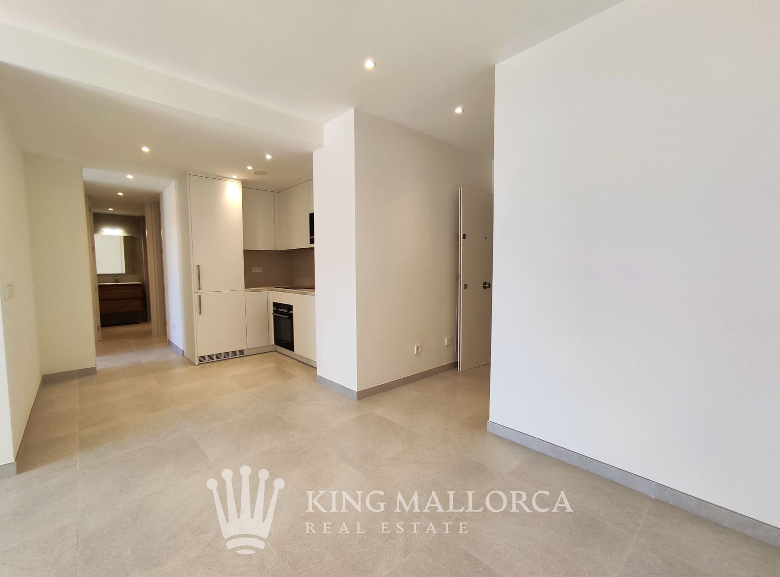 2 bedroom Apartment for rent in Palma de Mallorca - € 1,800 (Ref: 8536315)