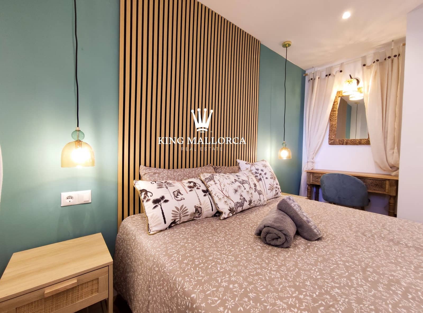 1 bedroom Apartment for rent in Magalluf - € 2,500 (Ref: 9060199)