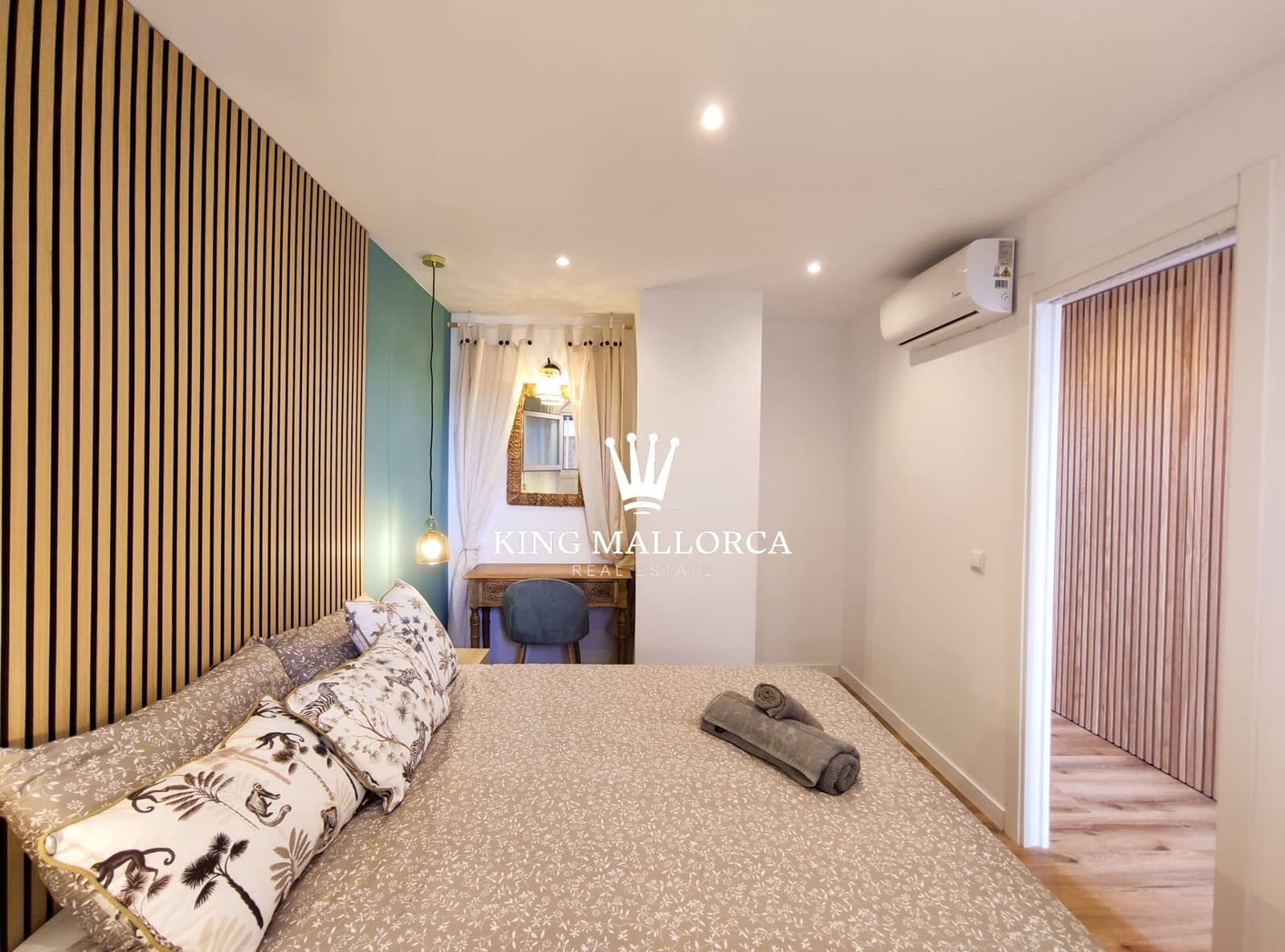 1 bedroom Apartment for rent in Magalluf - € 2,500 (Ref: 9060199)