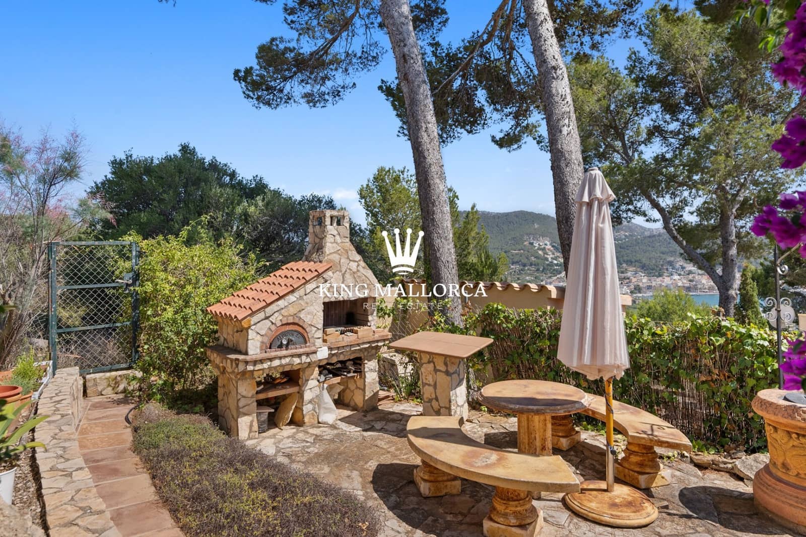 4 soverom Villa til salgs i Puerto de Andratx med svømmebasseng garasje - € 3 900 000 (Ref: 9217023)