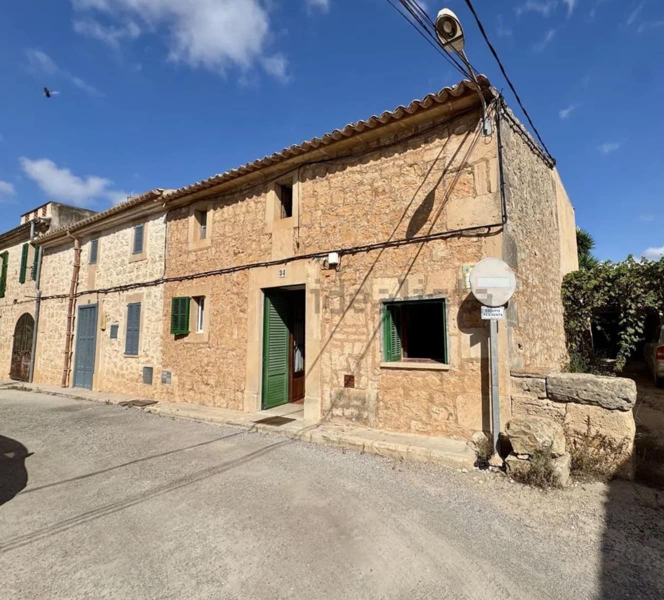 4 slaapkamer Halfvrijstaande villa te koop in Ses Salines - € 495.000 (Ref: 9341854)