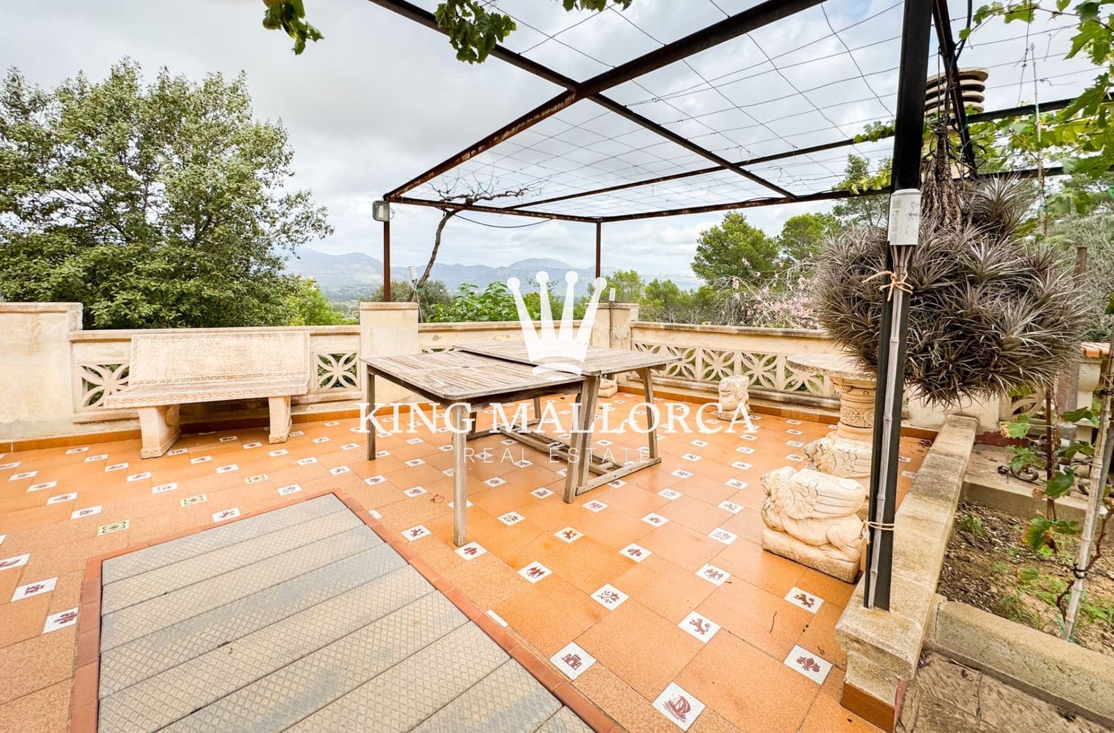 6 makuuhuone Huvila myytävänä paikassa Inca mukana uima-altaan 
autotalli - 1 800 000 € (Ref: 9353140)