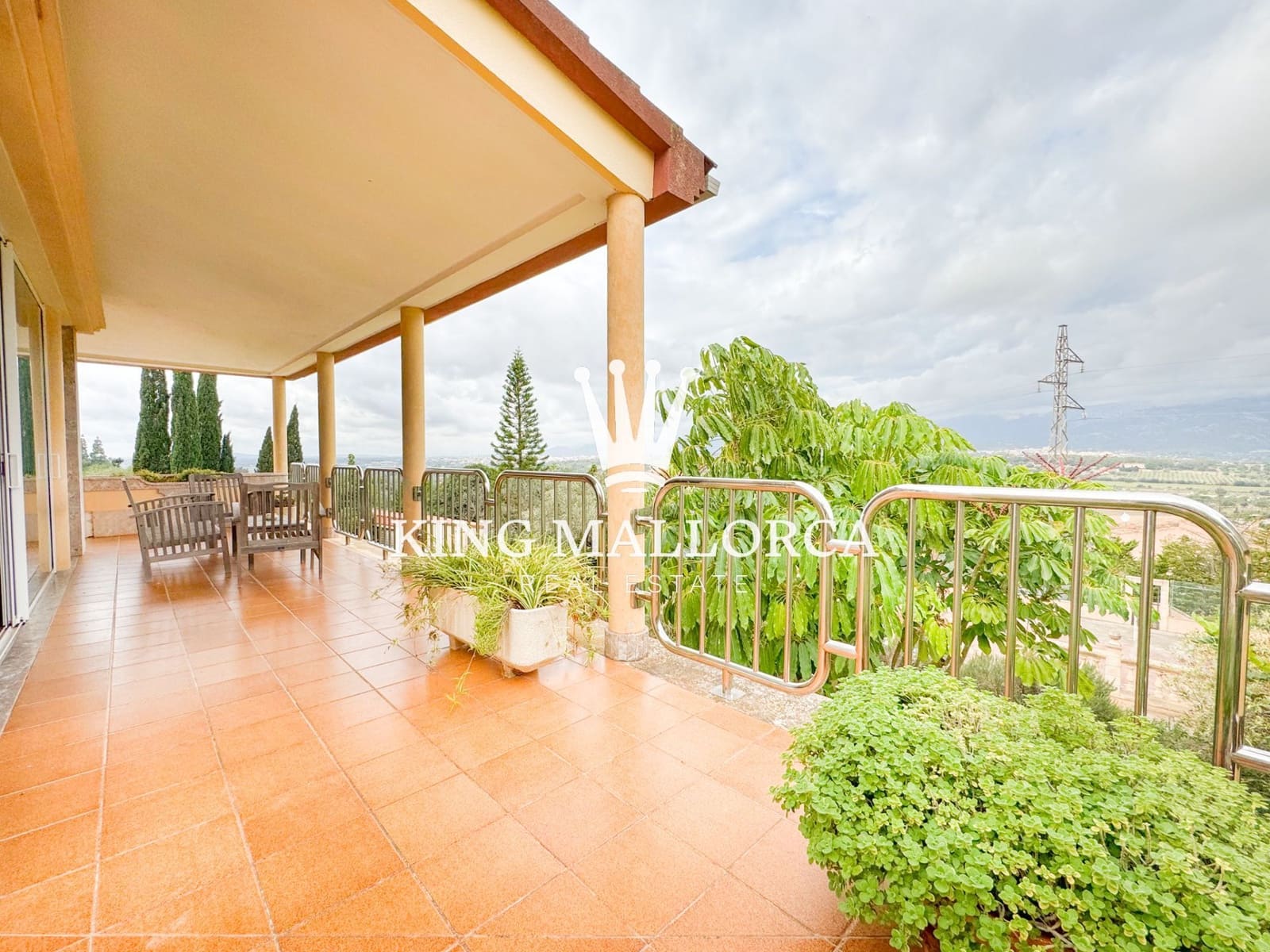 6 makuuhuone Huvila myytävänä paikassa Inca mukana uima-altaan 
autotalli - 1 800 000 € (Ref: 9353140)