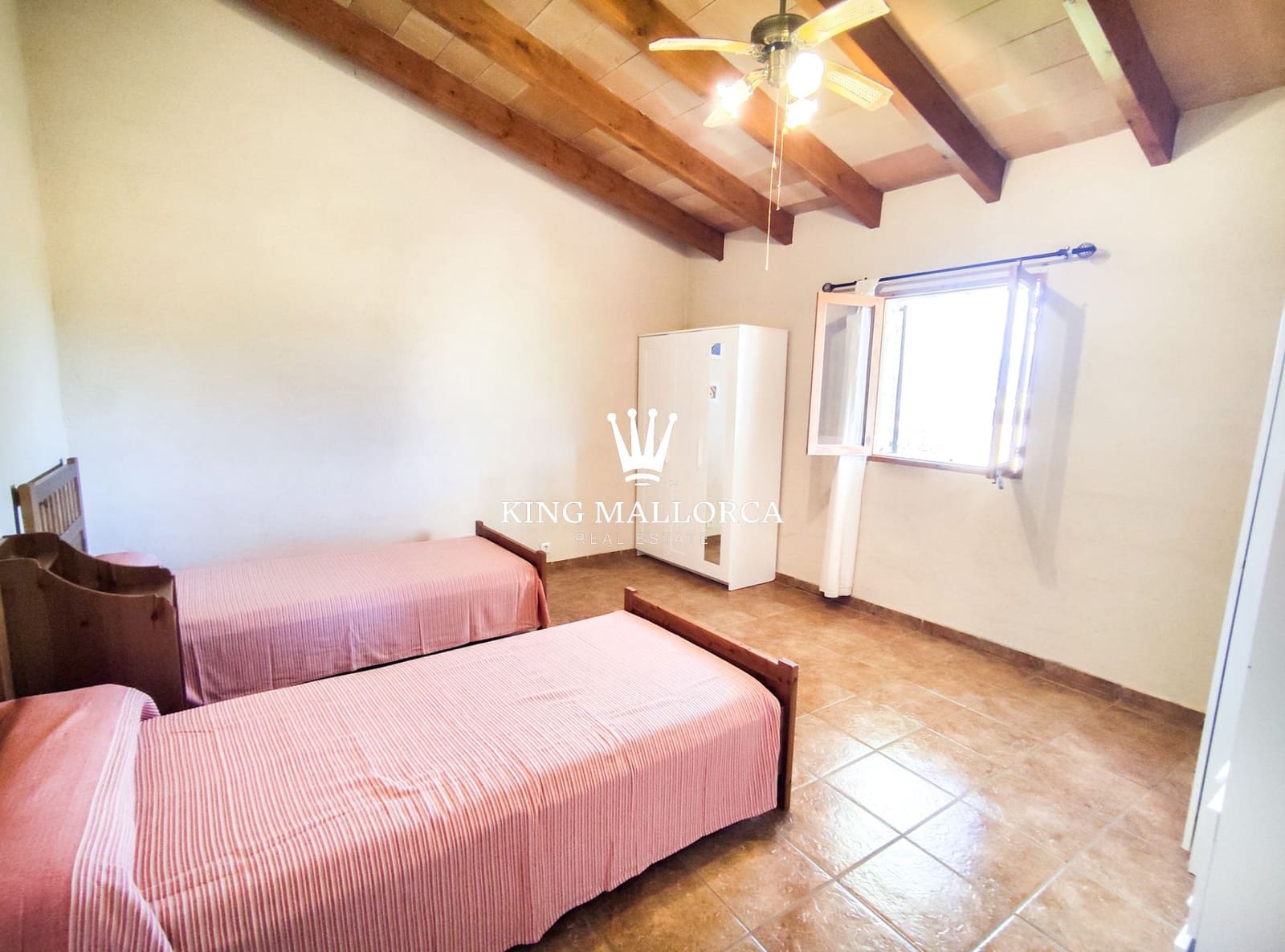 4 bedroom Finca/Country House for sale in Sencelles with pool garage - € 1,650,000 (Ref: 9353141)