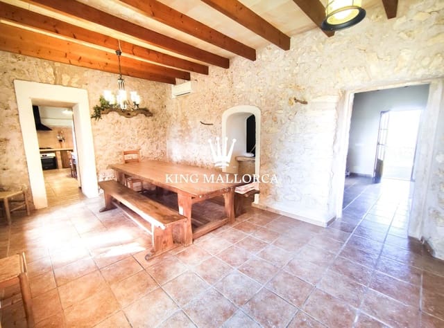 4 bedroom Finca/Country House for sale in Sencelles with pool garage - € 1,650,000 (Ref: 9353141)