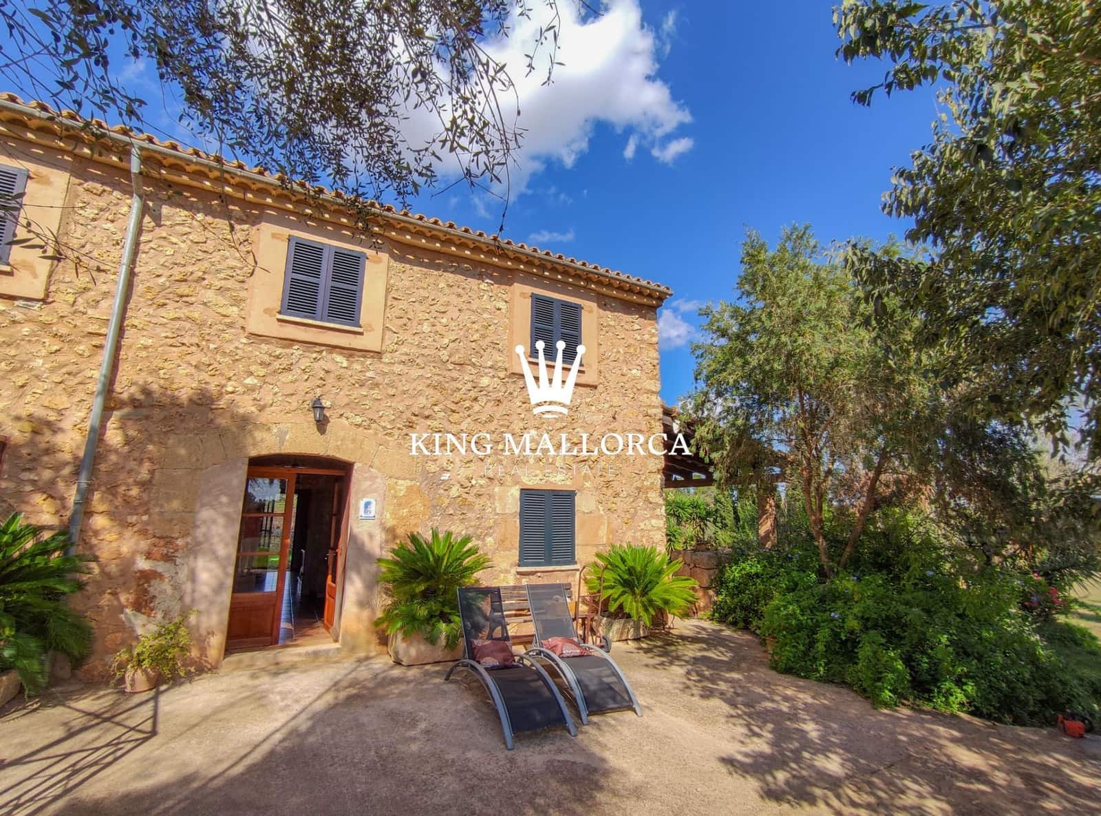 4 bedroom Finca/Country House for sale in Sencelles with pool garage - € 1,650,000 (Ref: 9353141)