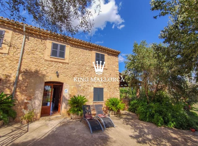 4 bedroom Finca/Country House for sale in Sencelles with pool garage - € 1,650,000 (Ref: 9353141)