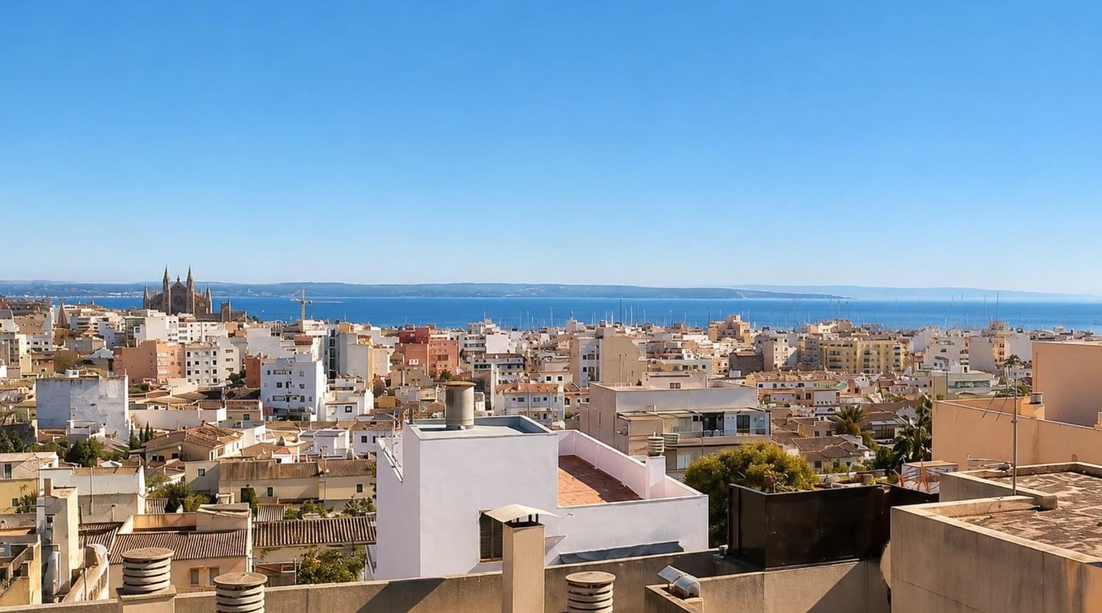 3 bedroom Apartment for sale in Palma de Mallorca with garage - € 599,000 (Ref: 9374949)