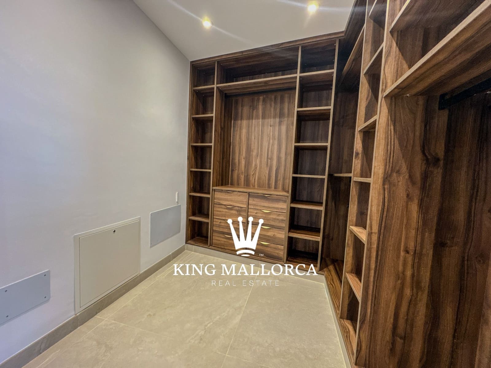 4 soverom Kjedet enebolig til salgs i Portol med svømmebasseng - € 850 000 (Ref: 9406210)