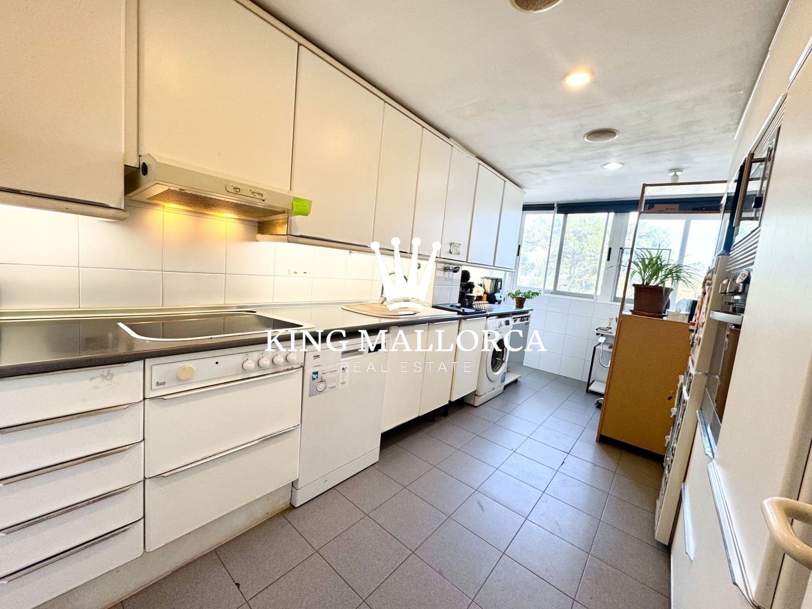 2 bedroom Flat for sale in Palma de Mallorca - € 500,000 (Ref: 9430770)