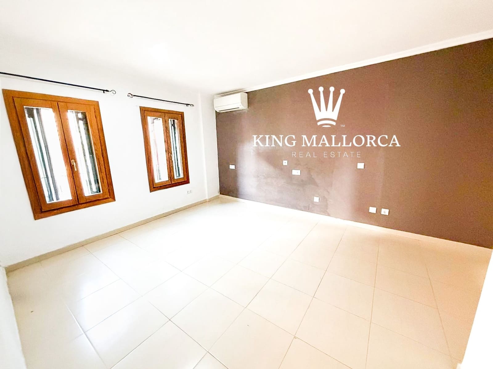 2 slaapkamer Flat te koop in Consell - € 365.000 (Ref: 9512008)