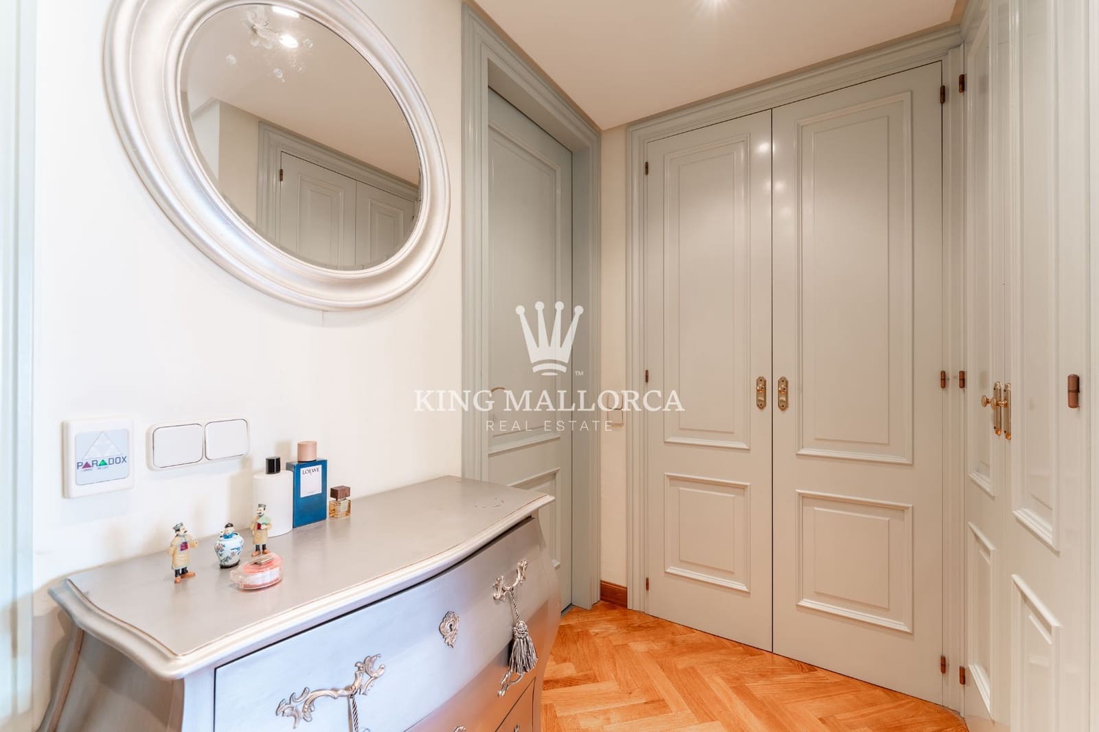 2 bedroom Flat for sale in Palma de Mallorca with pool garage - € 950,000 (Ref: 9614683)