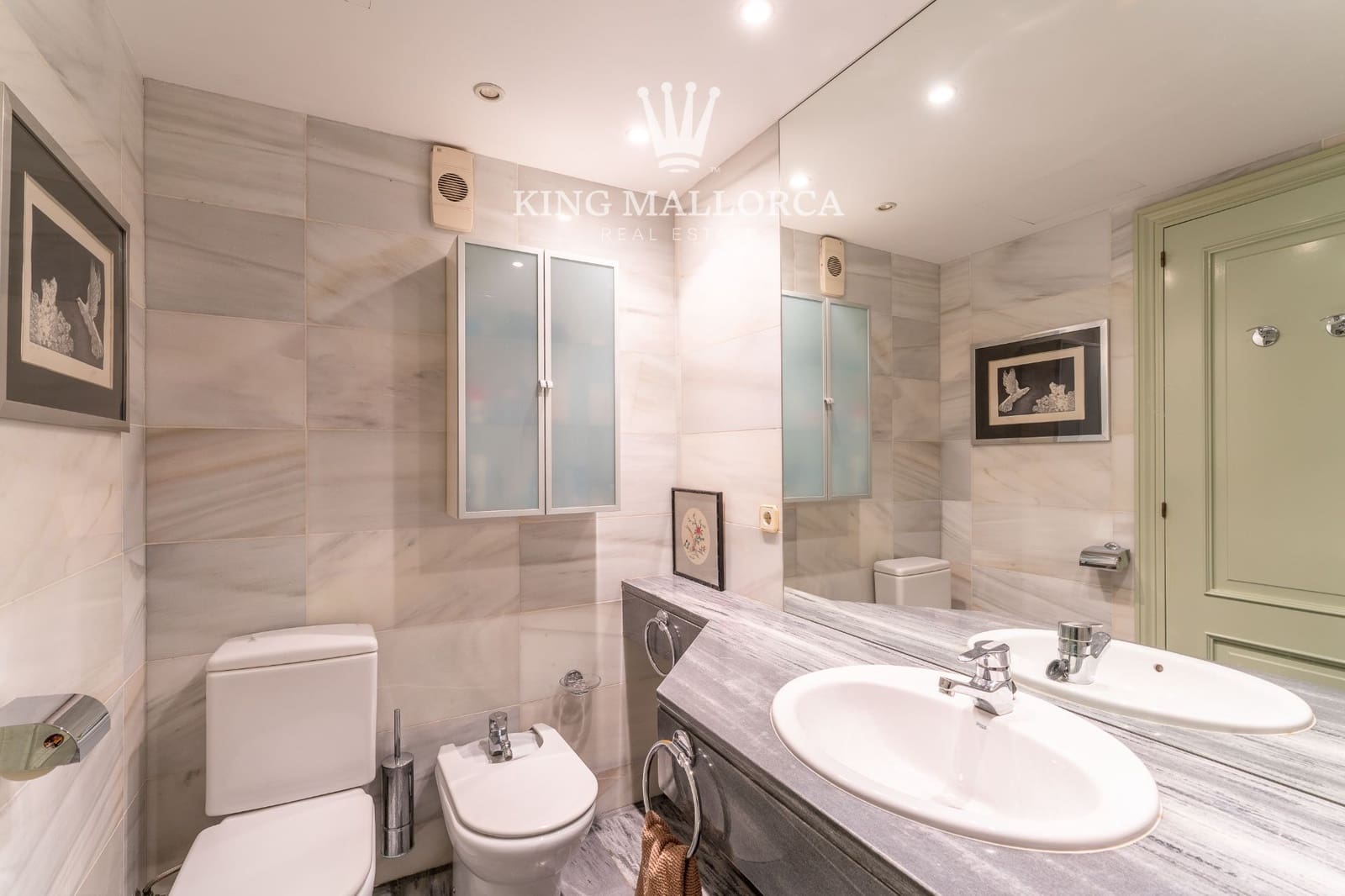 2 bedroom Flat for sale in Palma de Mallorca with pool garage - € 950,000 (Ref: 9614683)