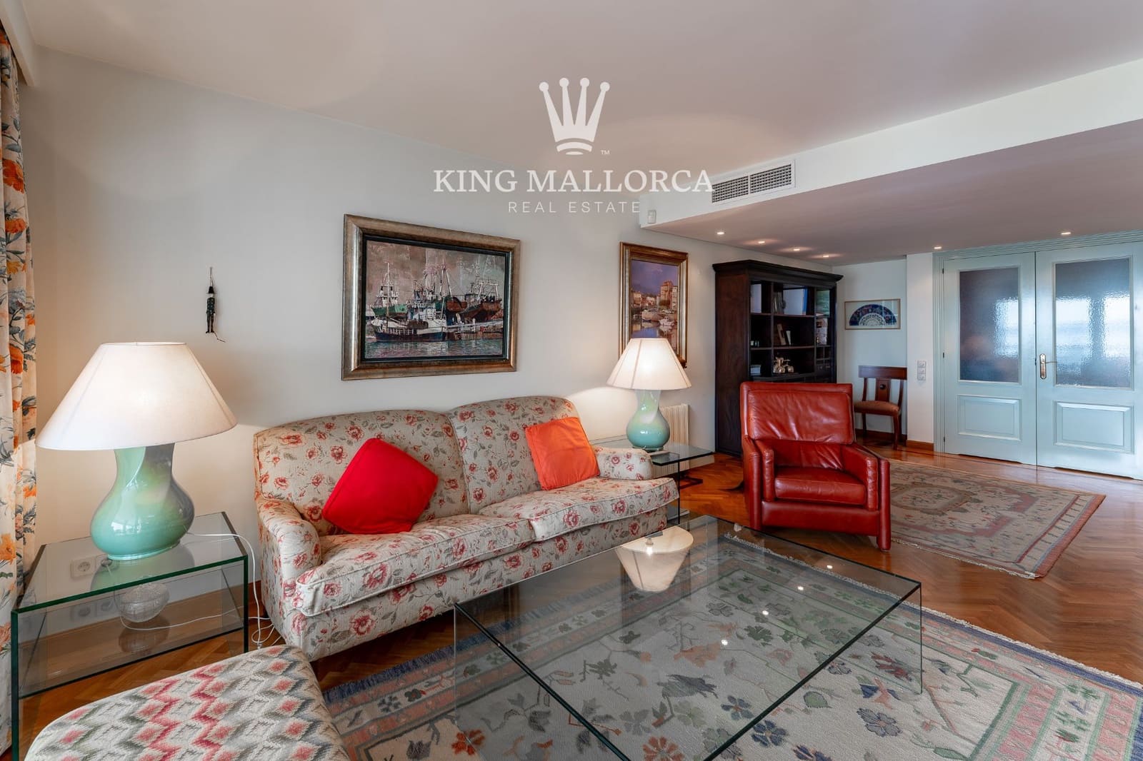 2 bedroom Flat for sale in Palma de Mallorca with pool garage - € 950,000 (Ref: 9614683)