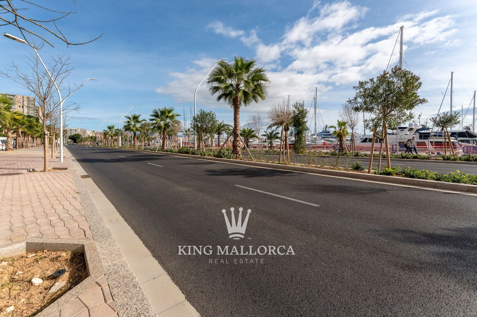 2 bedroom Flat for sale in Palma de Mallorca with pool garage - € 950,000 (Ref: 9614683)