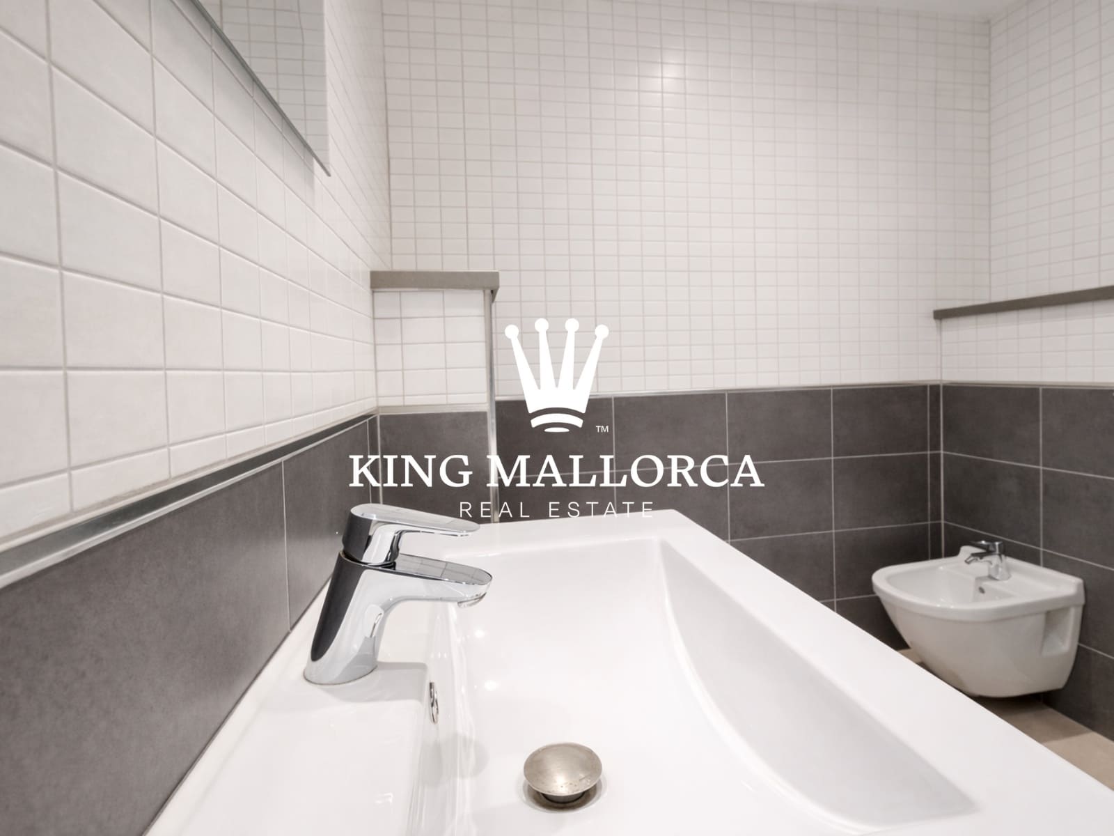 3 sypialnia Penthouse na sprzedaż w Magalluf z garażem - 755 000 € (Ref: 9618910)