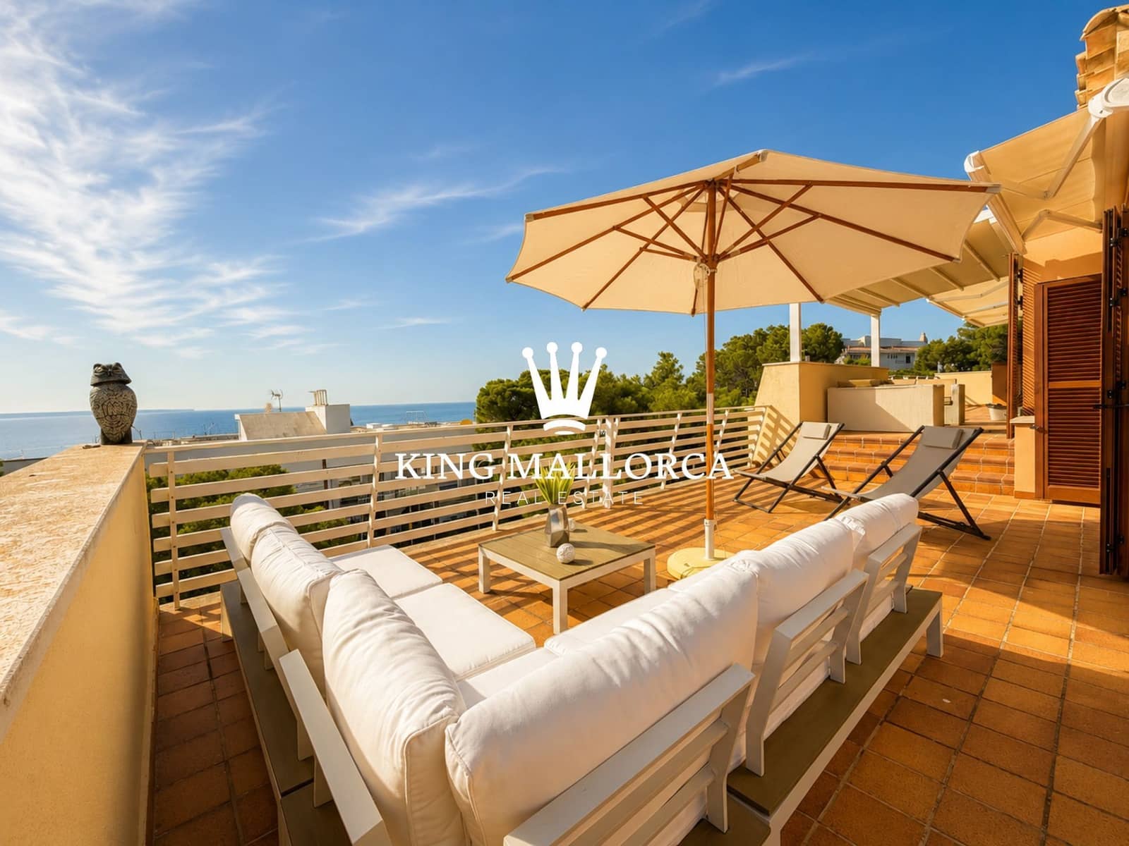 3 bedroom Penthouse for sale in Magalluf with garage - € 689,000 (Ref: 9618910)