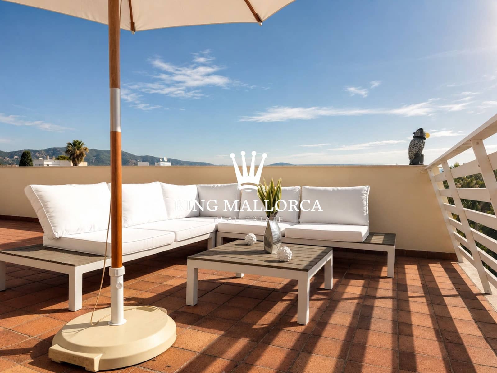 3 bedroom Penthouse for sale in Magalluf with garage - € 689,000 (Ref: 9618910)