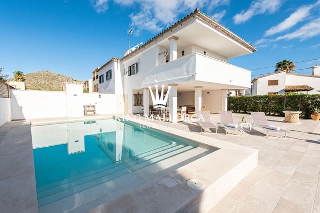 4 makuuhuone Huvila myytävänä paikassa Port de Pollença, Pollensa / Pollença mukana uima-altaan 
autotalli - 1 395 000 € (Ref: 9647671)