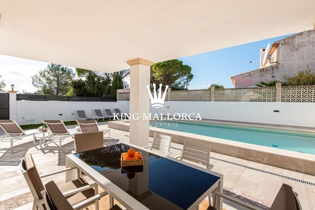 4 makuuhuone Huvila myytävänä paikassa Port de Pollença, Pollensa / Pollença mukana uima-altaan 
autotalli - 1 395 000 € (Ref: 9647671)