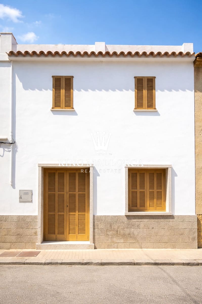 4 bedroom Villa for sale in Palma de Mallorca - € 480,000 (Ref: 9658296)