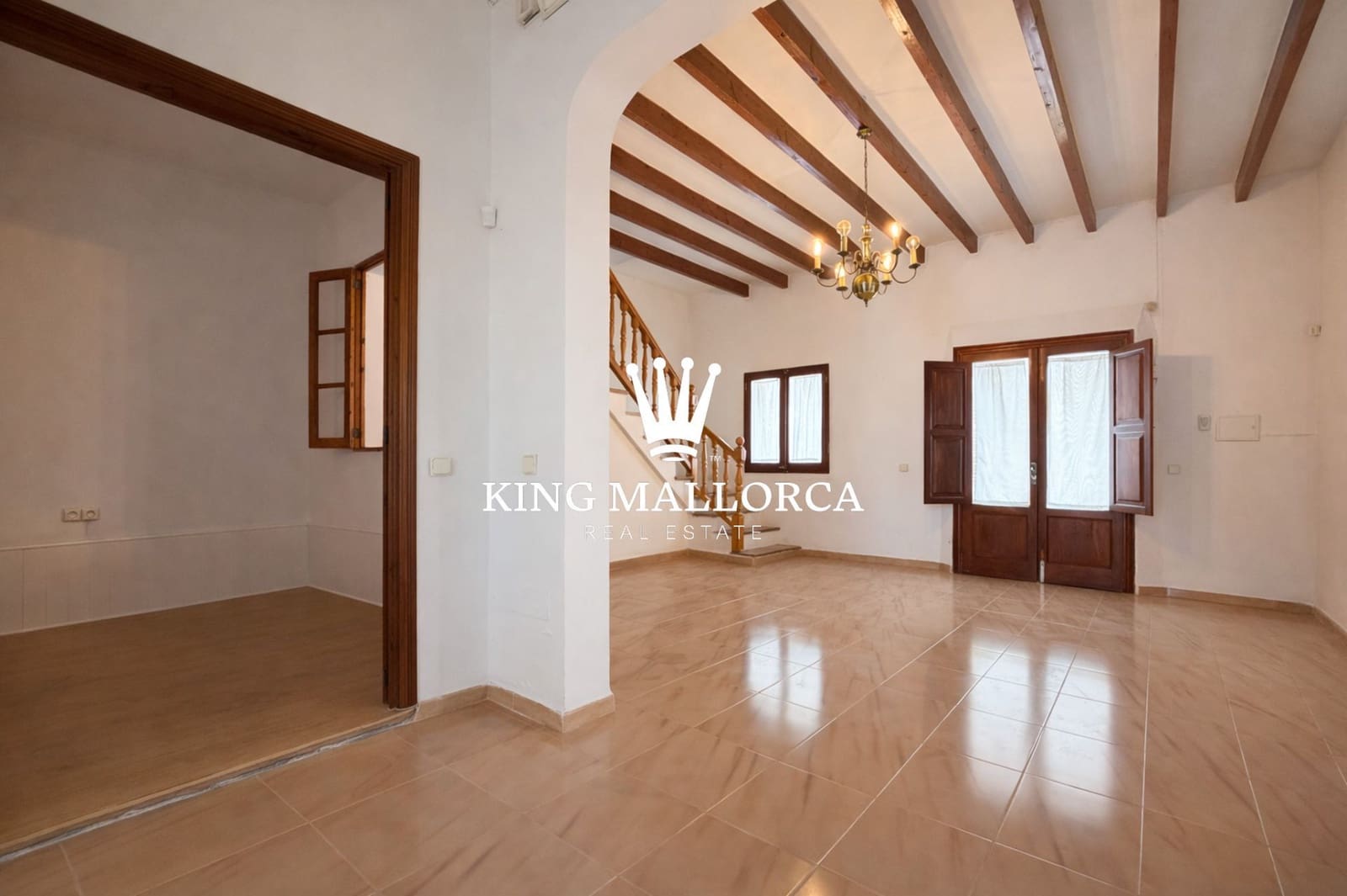 4 bedroom Villa for sale in Palma de Mallorca - € 480,000 (Ref: 9658296)