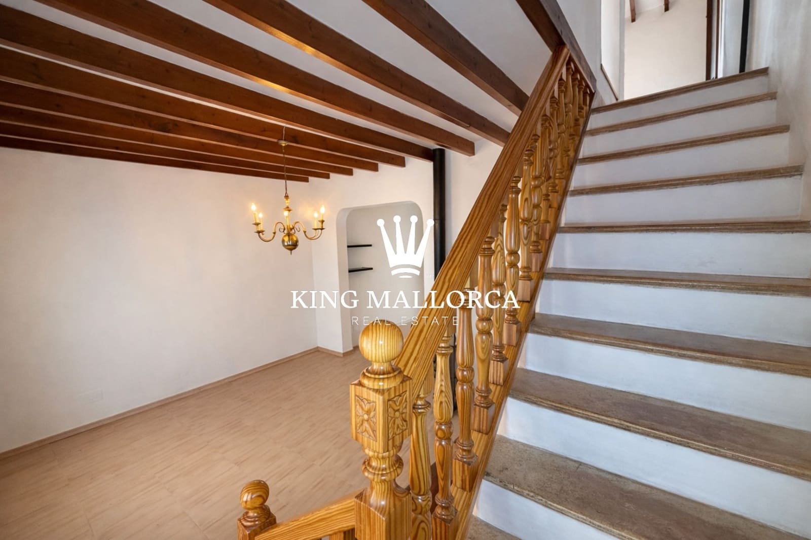 4 bedroom Villa for sale in Palma de Mallorca - € 480,000 (Ref: 9658296)