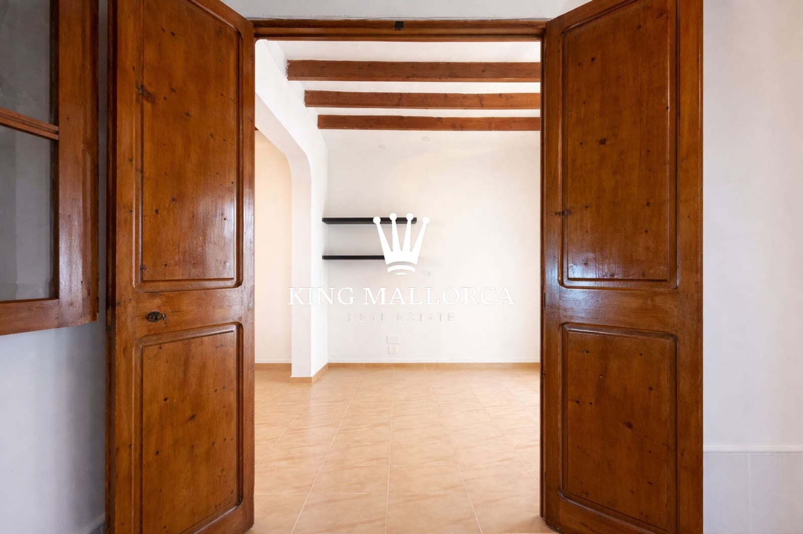 4 bedroom Villa for sale in Palma de Mallorca - € 480,000 (Ref: 9658296)